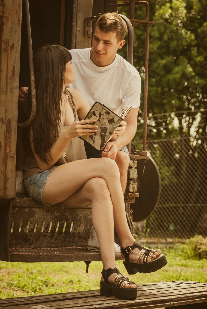 Tinder vs Bumble vs Hinge